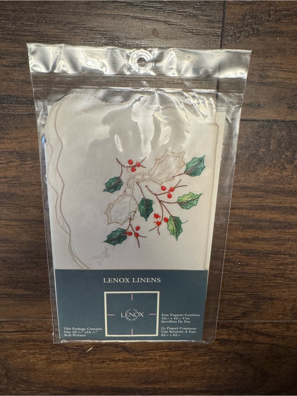 Lenox Linens White Holly Embroidered Holiday Roll Warmer